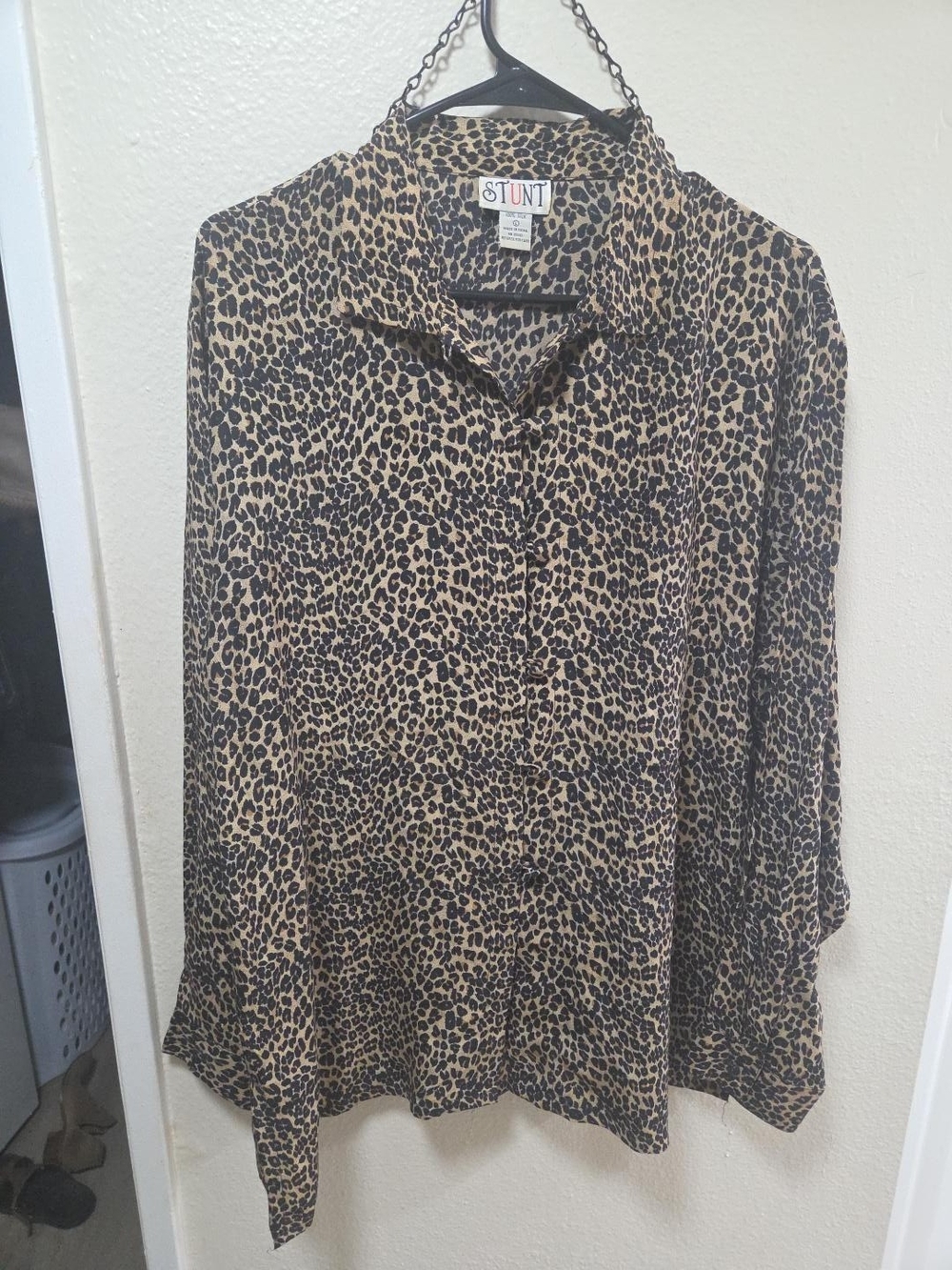 Women's Silk Leopard Print Blouse in Beige/Black